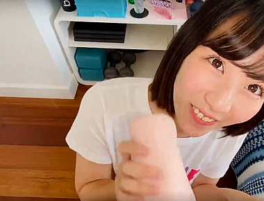 アジア系美女にオナホ・フ〇ラでシゴいてもらった後即ハメ＆オナホ挿入(*’▽’)【無修正】